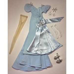 Tonner 16" Doll Outfit "Winter Frost Mrs. Claus" (As shown)